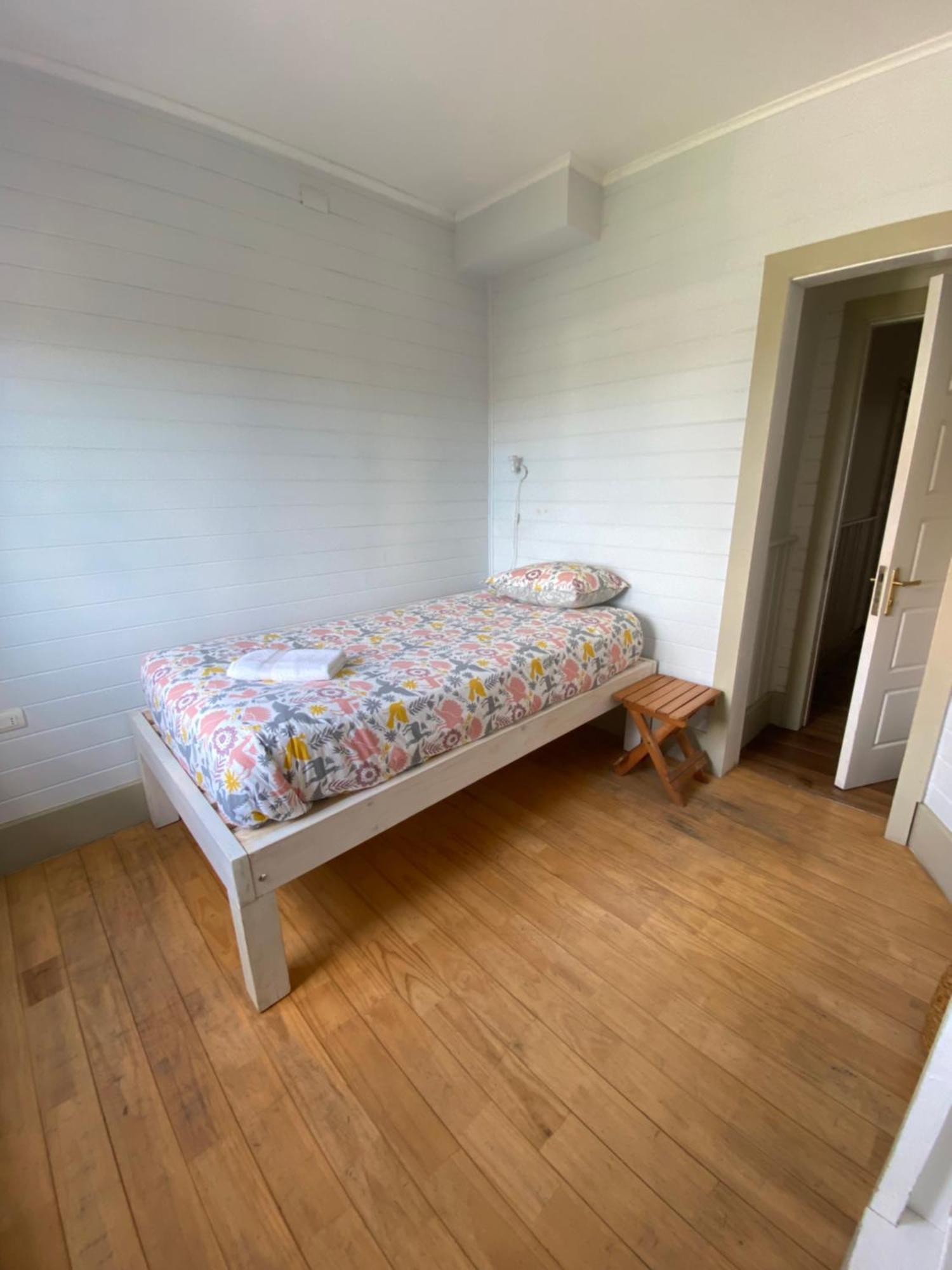 Hostal Compass Del Sur Puerto Varas Esterno foto