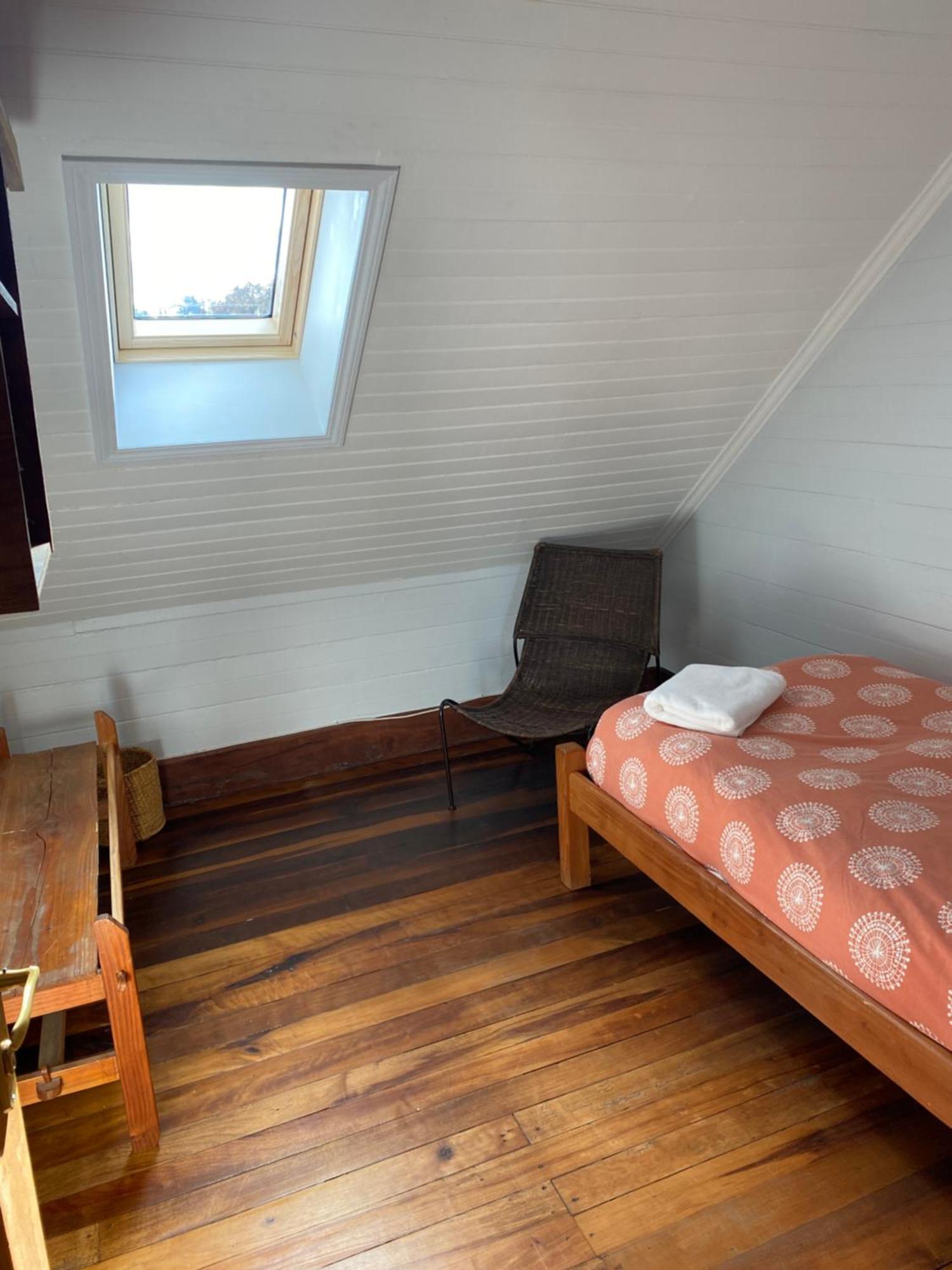 Hostal Compass Del Sur Puerto Varas Esterno foto