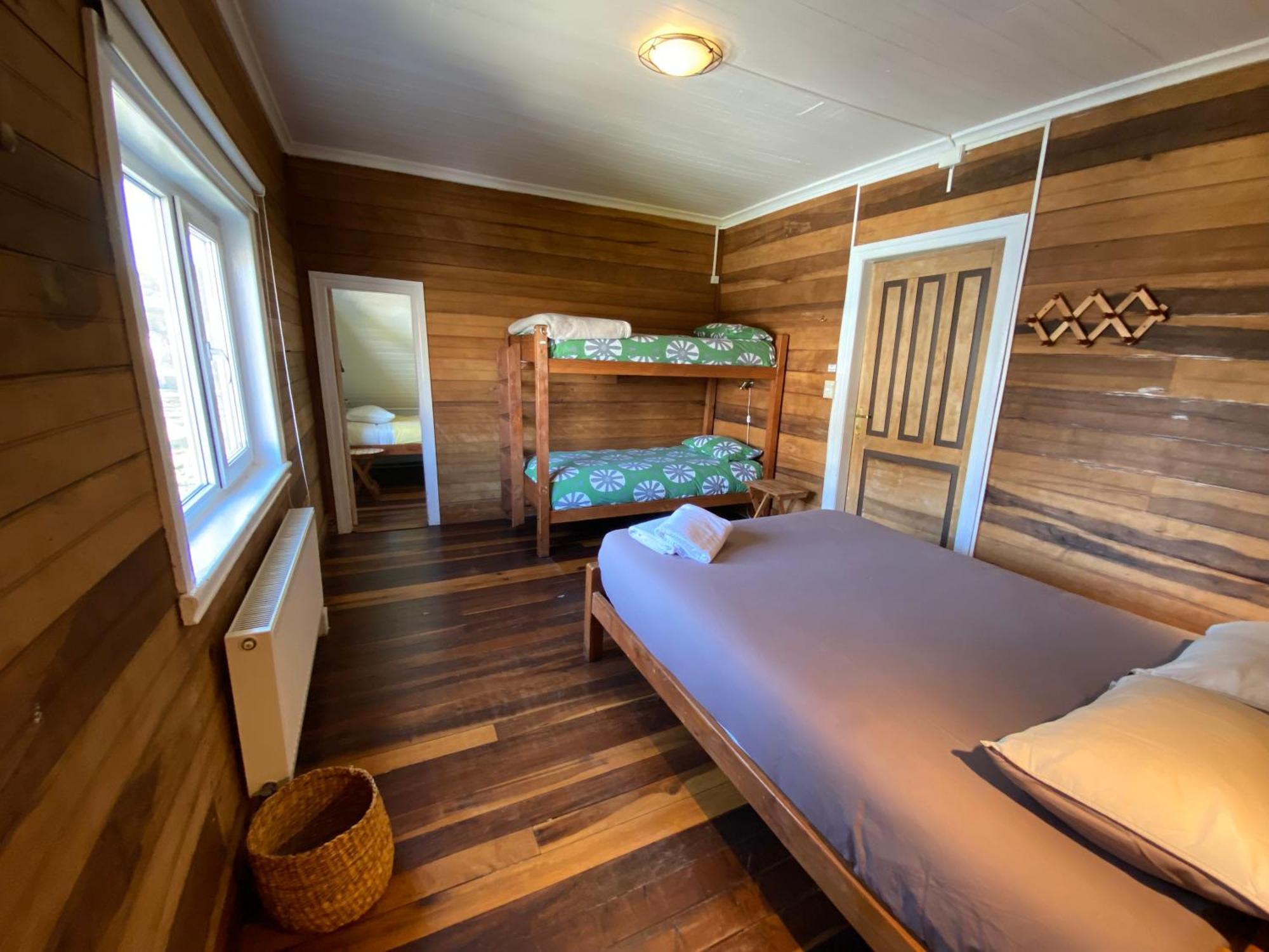 Hostal Compass Del Sur Puerto Varas Esterno foto